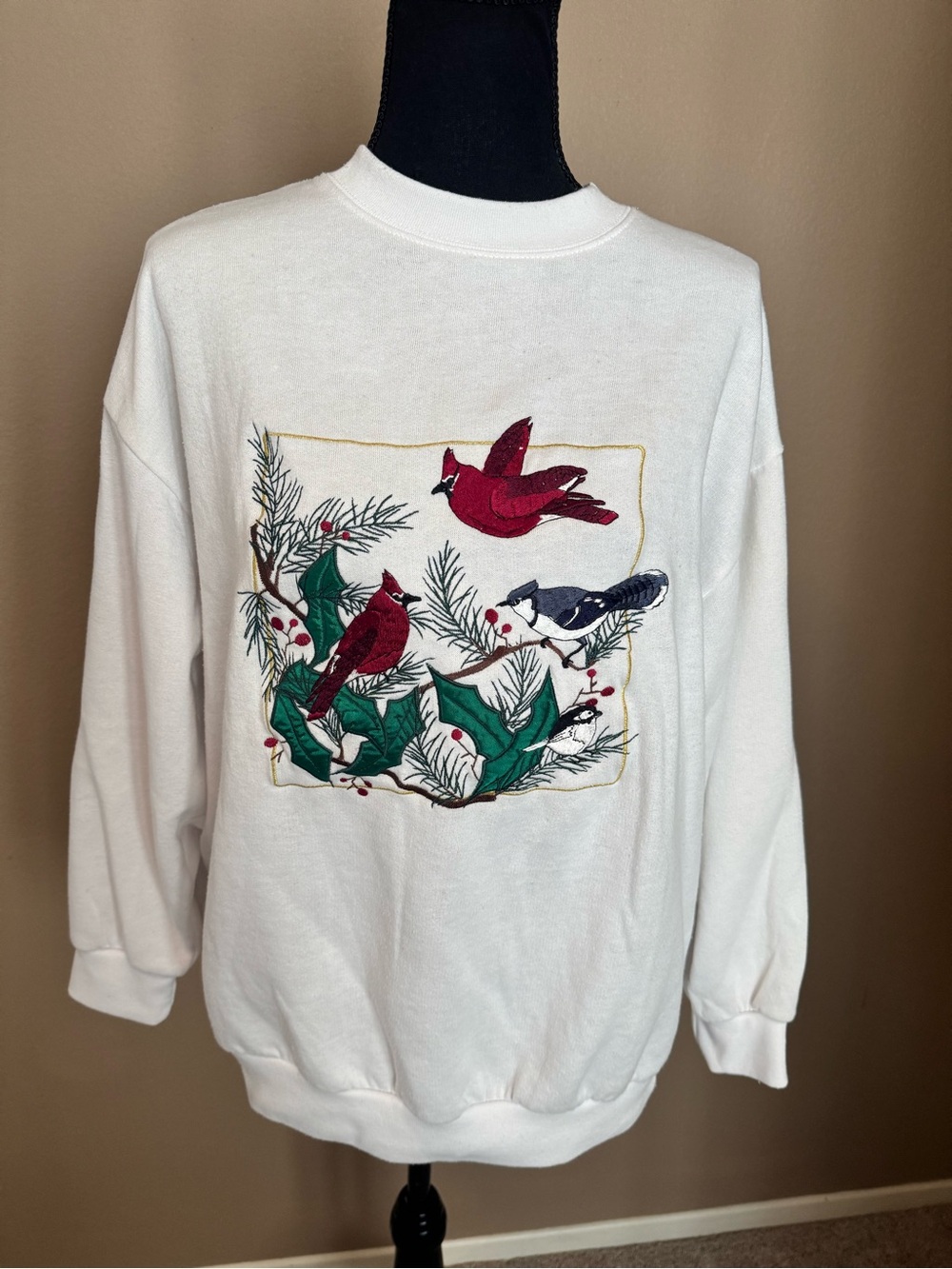 Vintage White Women’s Pullover Sweatshirt with Cardinal & Botanical Embroidery